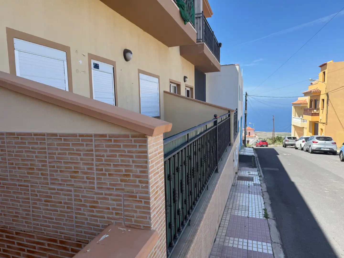 Vista exterior de Pis en venda en Adeje amb Aire condicionat i Terrassa