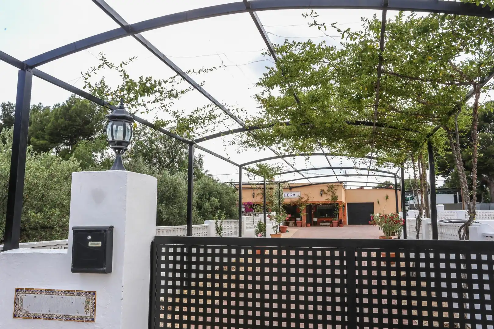 Casa o xalet en venda en Elda amb Aire condicionat, Calefacció i Jardí privat