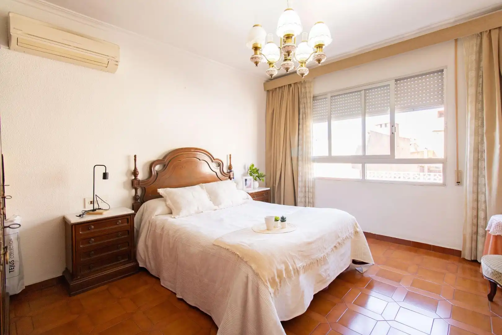 Schlafzimmer von Maisonette zum Verkauf in Massamagrell mit Klimaanlage, Terrasse und Balkon