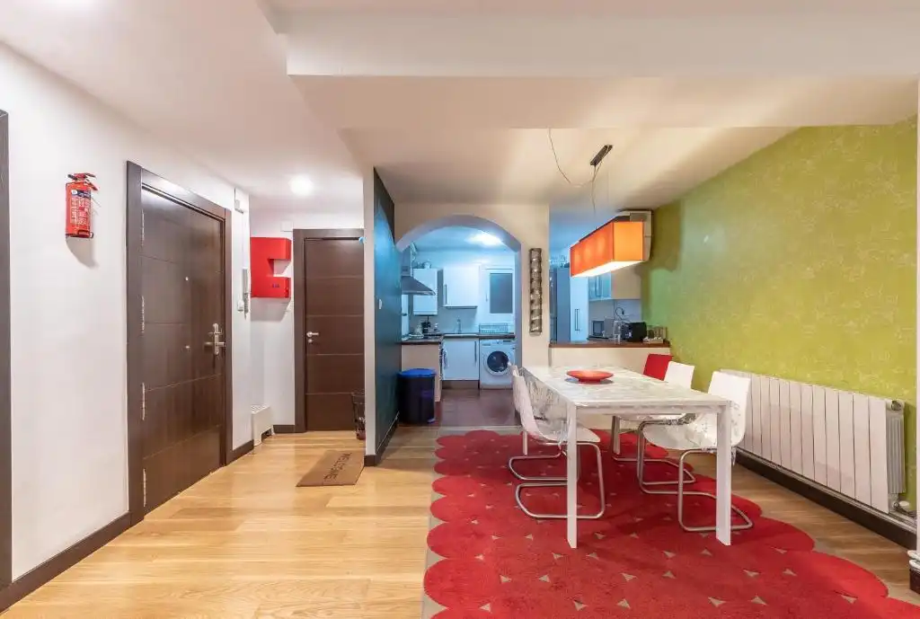 Piso en venta en Bilbao  con Calefacción, Parquet y Amueblado