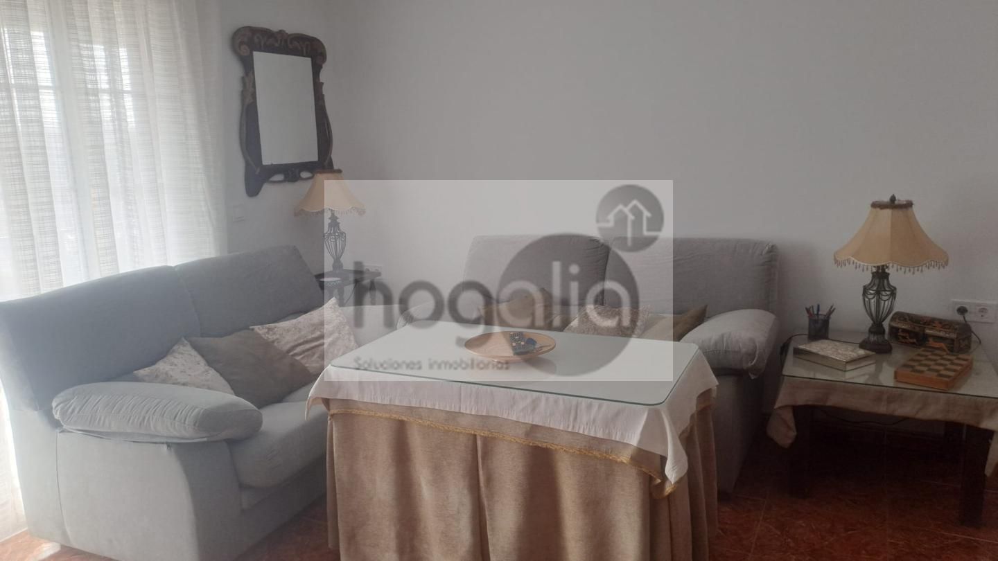 Sala d'estar de Pis de lloguer en  Sevilla Capital amb Aire condicionat, Terrassa i Moblat