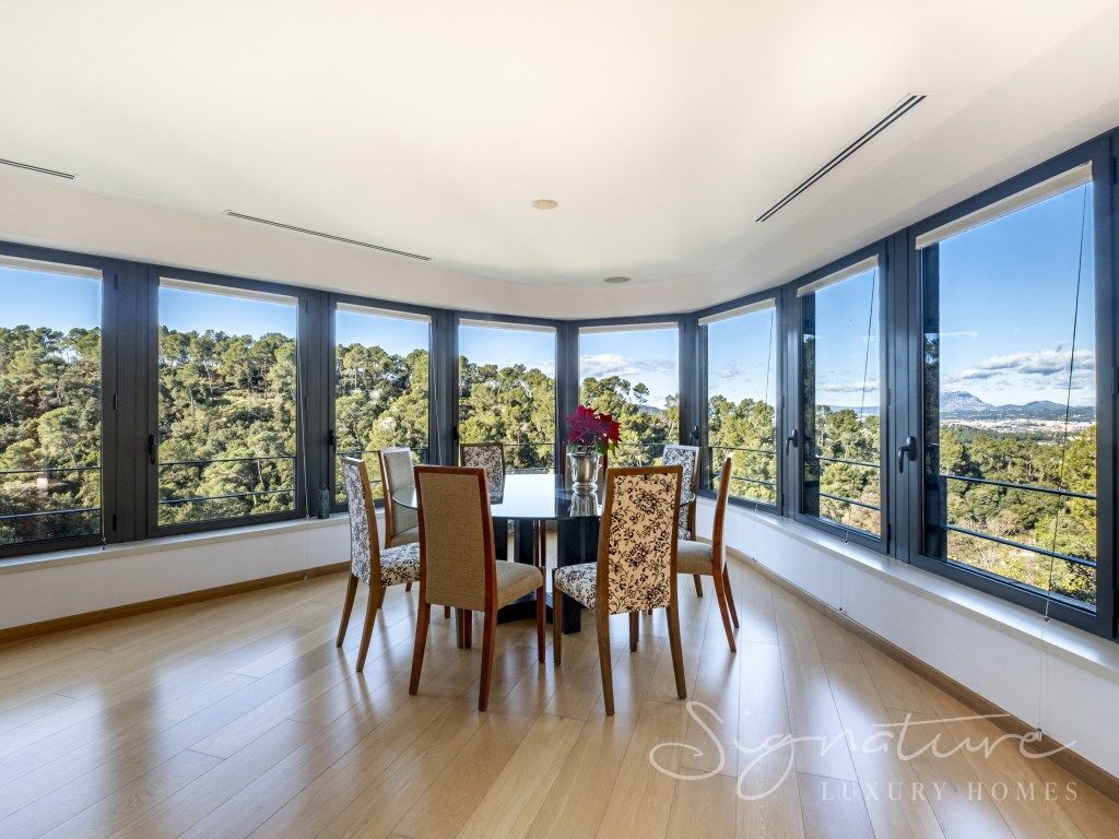 Menjador de Casa o xalet en venda en Sant Cugat del Vallès amb Aire condicionat, Calefacció i Terrassa