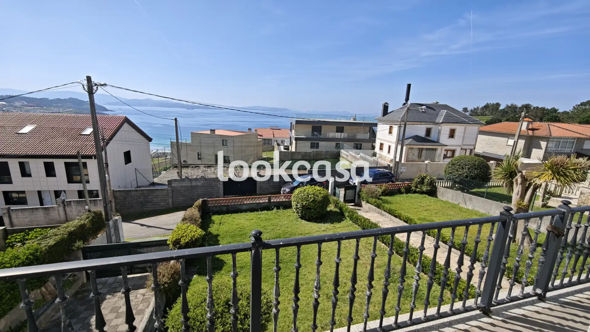 Vista exterior de Casa o xalet en venda en Sanxenxo amb Calefacció, Jardí privat i Terrassa