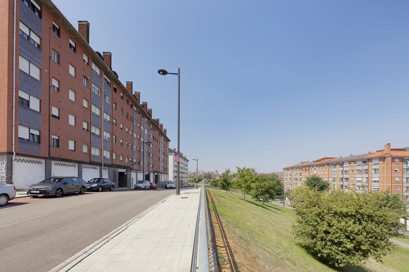 Vista exterior de Piso en venta en Oviedo  con Calefacción y Trastero