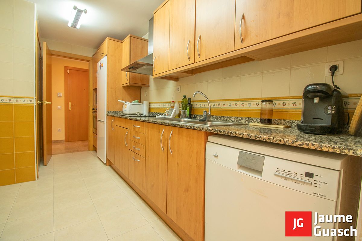 Flat for sale in Carrer dels Garrofers, 8, Centre