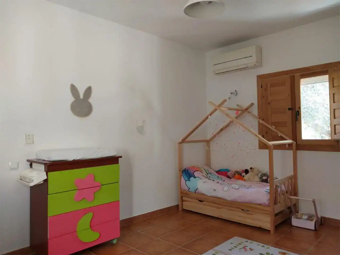Dormitori de Finca rústica en venda en Iznájar amb Aire condicionat, Piscina i Balcó