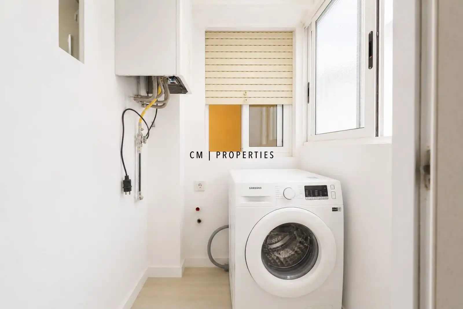 Bedroom of Flat for rent in Valencia  with Air Conditioner, Heating and Terrace