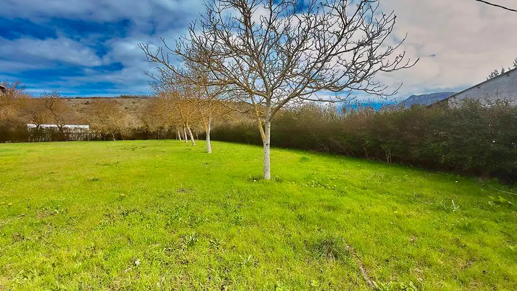 Residencial en venta en San Millán / Donemiliaga