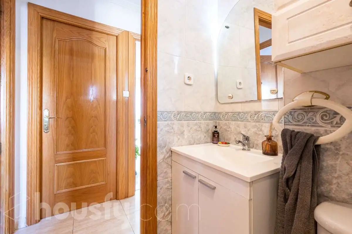 Badezimmer von Wohnung zur Miete in Latina