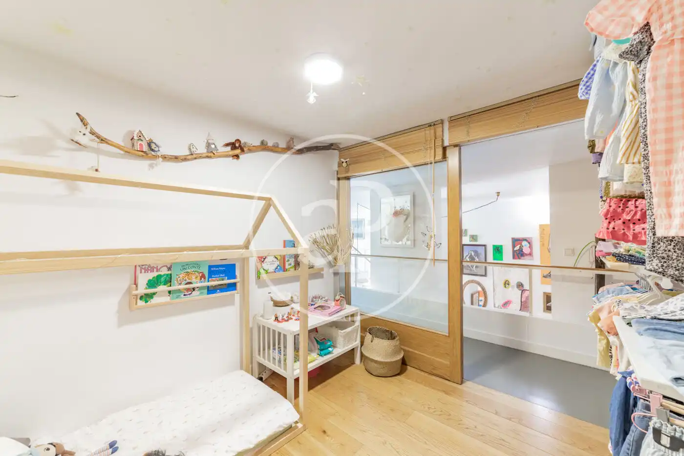 Piso en venta en Madrid con Calefacción, Terraza y Trastero