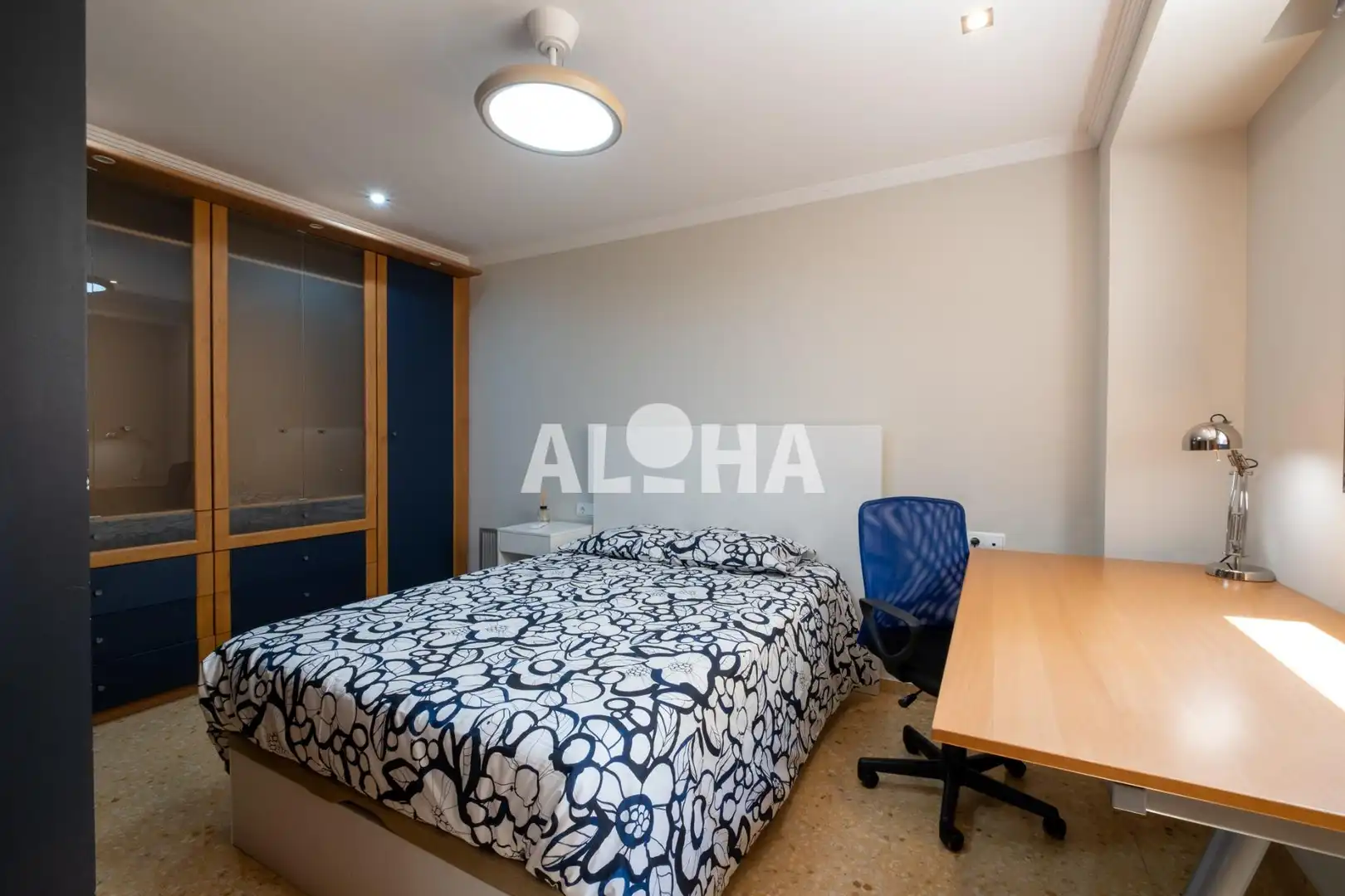 Habitación de Apartamento de alquiler en Moncada con Aire acondicionado, Calefacción y Amueblado