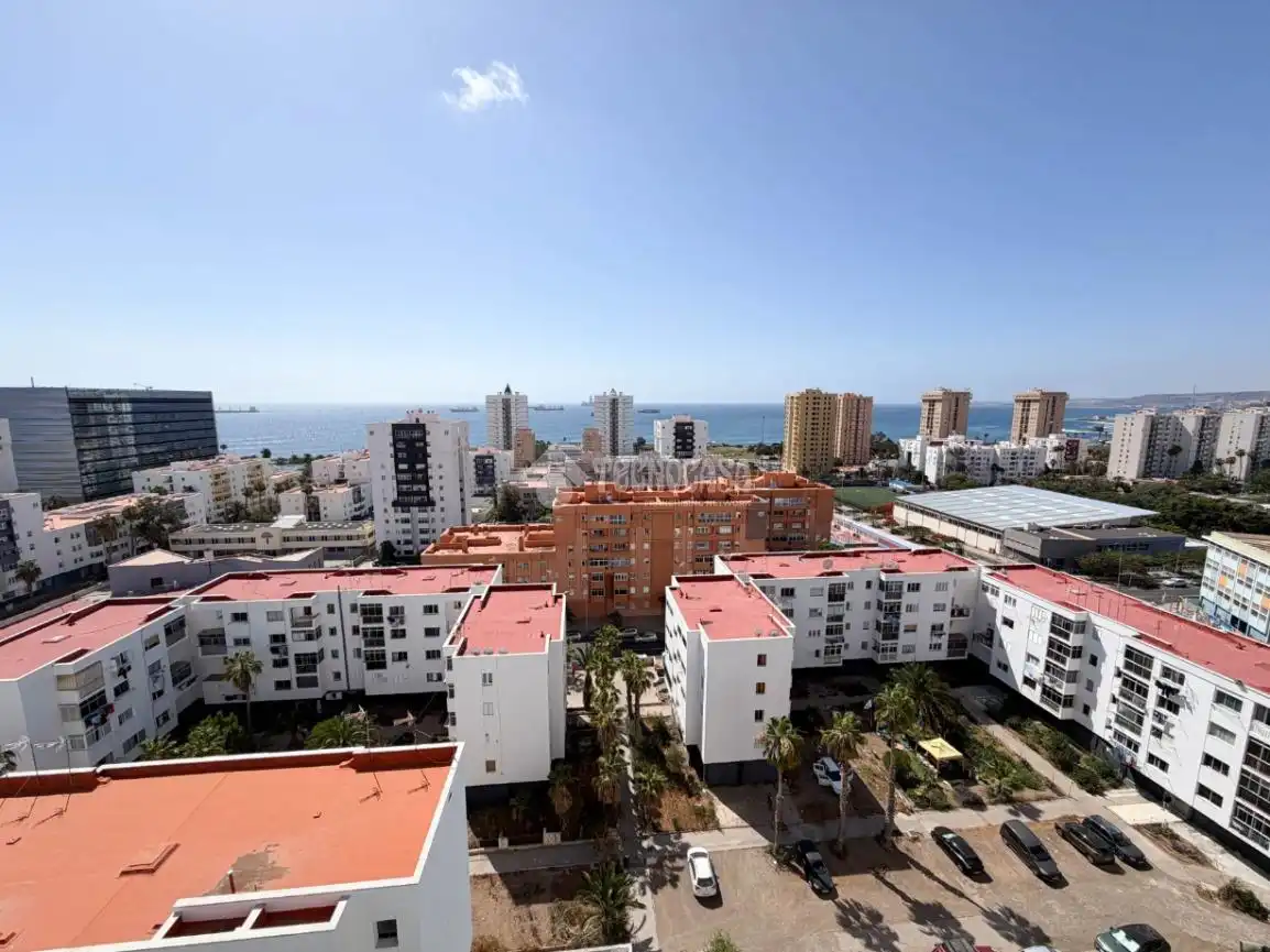 Vista exterior de Piso en venta en Las Palmas de Gran Canaria con Aire acondicionado y Balcón