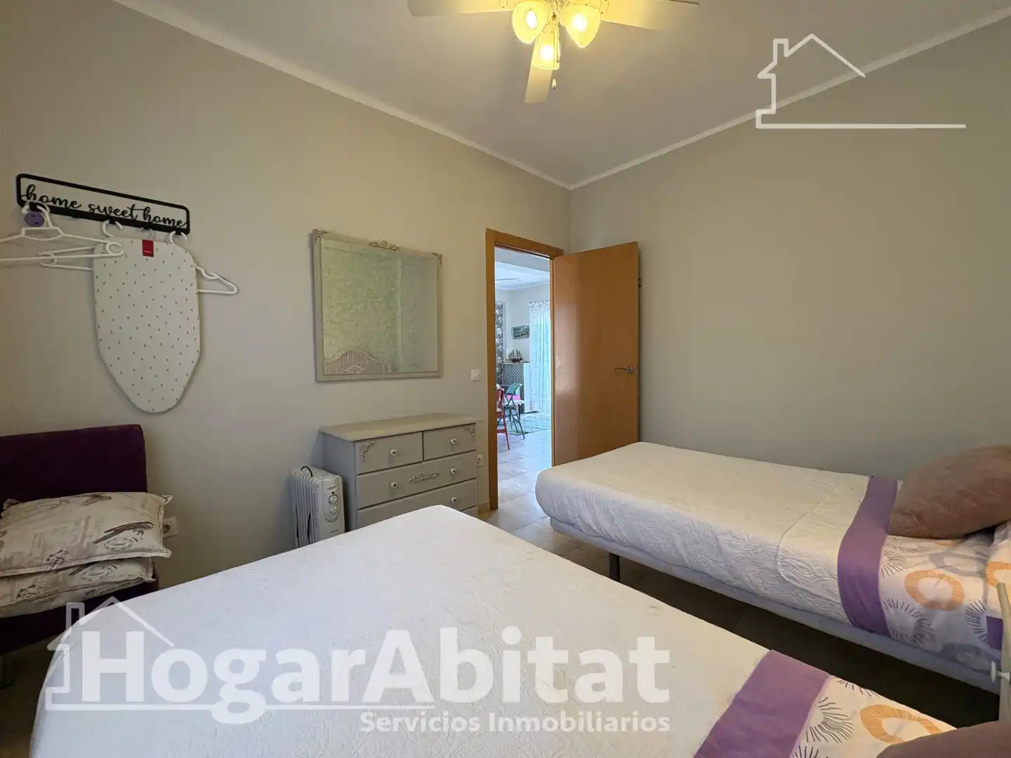 Habitación de Piso en venta en Tavernes de la Valldigna con Terraza y Balcón