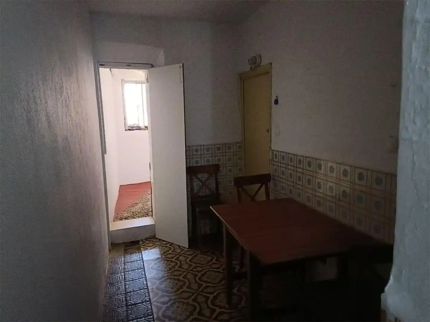 Cuina de Pis en venda en Trasierra amb Jardí privat, Traster i Moblat