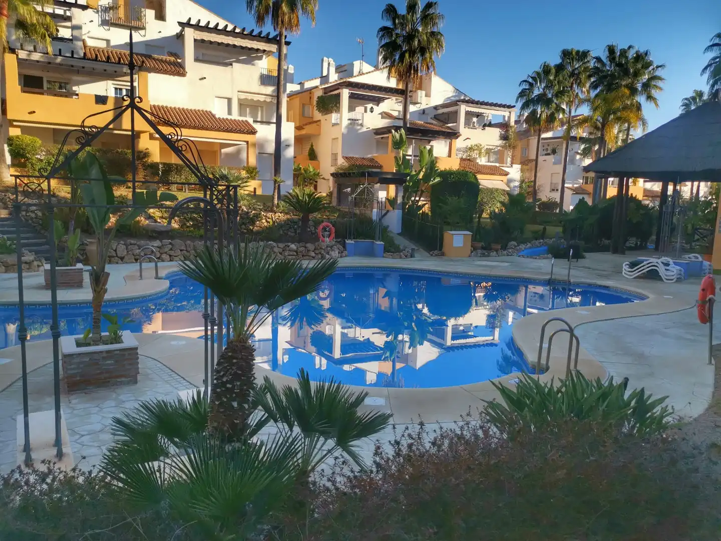 Piscina de Piso de alquiler en Marbella con Aire acondicionado, Terraza y Amueblado
