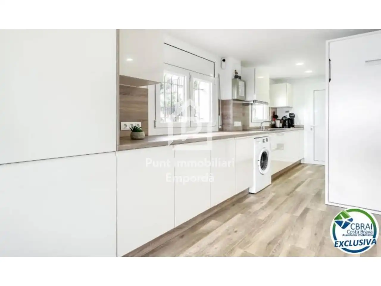 Cocina de Estudio en venta en Roses con Aire acondicionado, Parquet y Amueblado