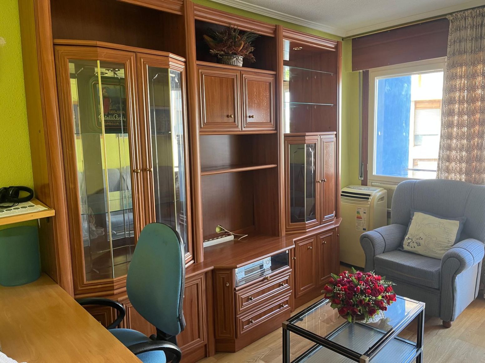 Sala d'estar de Pis en venda en Colindres amb Parquet i Terrassa