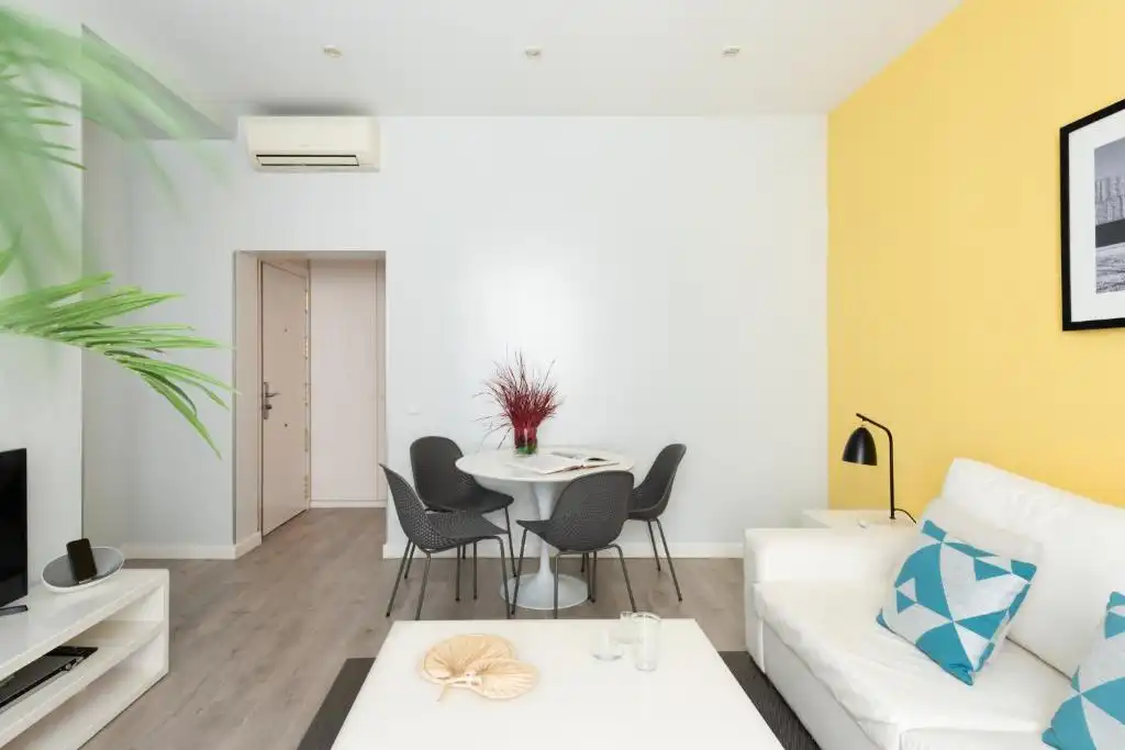 Living room of Study for rent in Girona Capital  with Furnished and Pets allowed