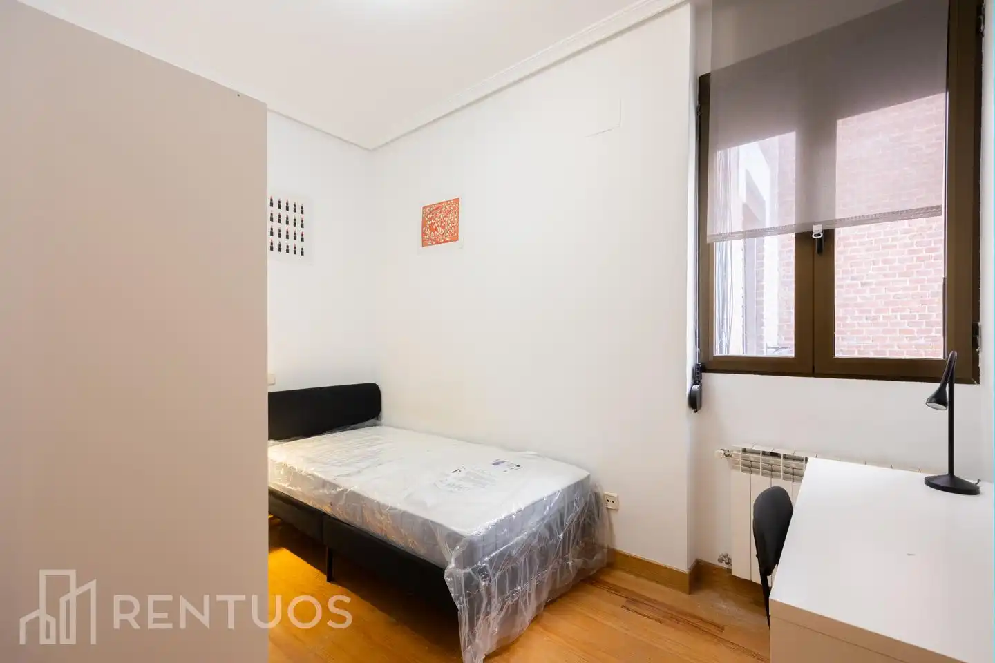 Schlafzimmer von Wohnung zur Miete in Madrid mit Heizung, Parkett und Möbliert