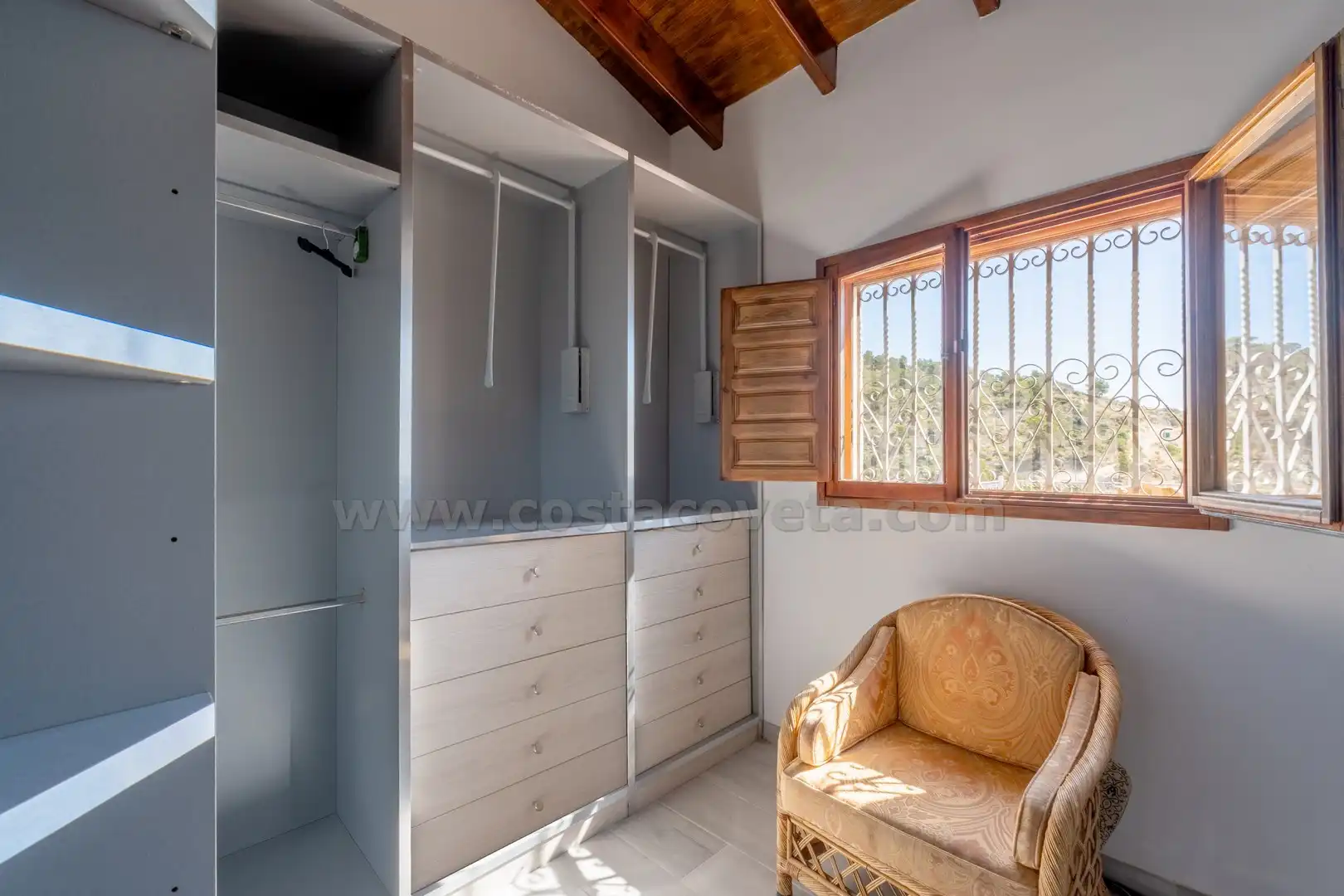 Habitación de Casa o chalet en venta en Relleu con Aire acondicionado, Jardín privado y Terraza