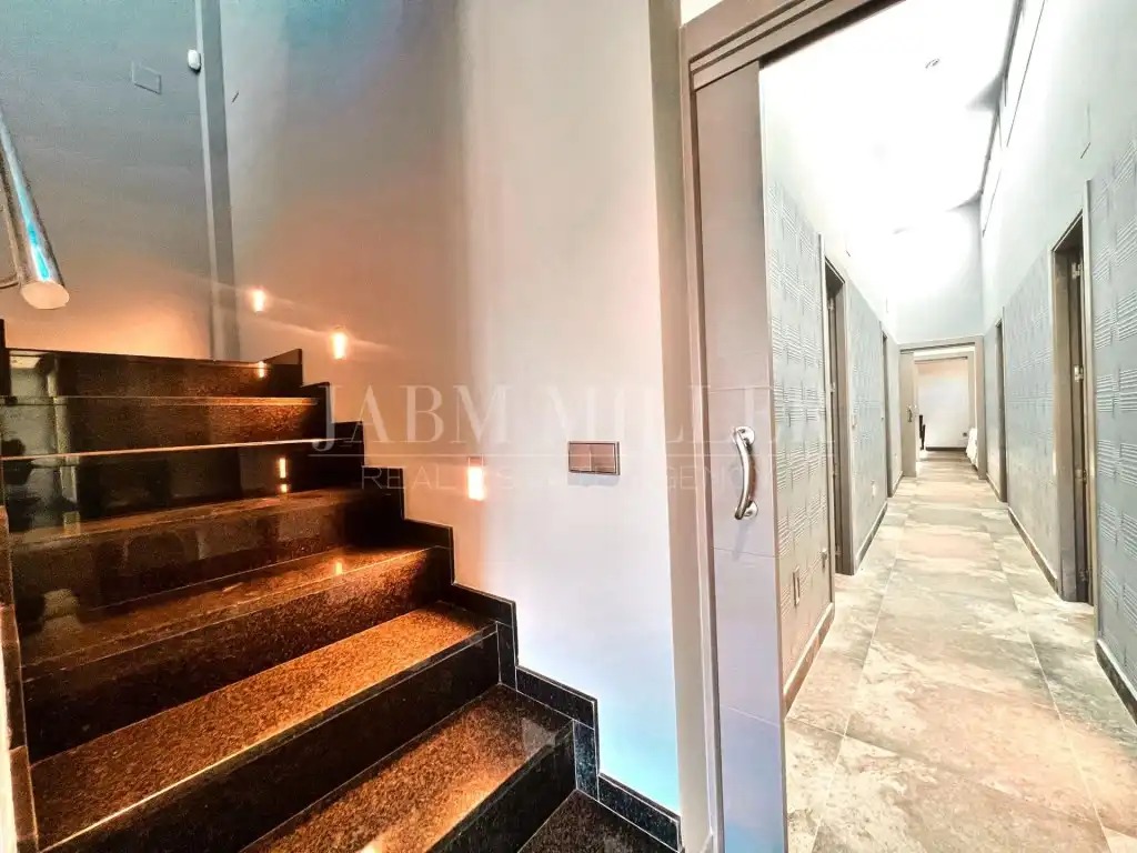Casa o xalet en venda en Yecla amb Aire condicionat, Calefacció i Jardí privat