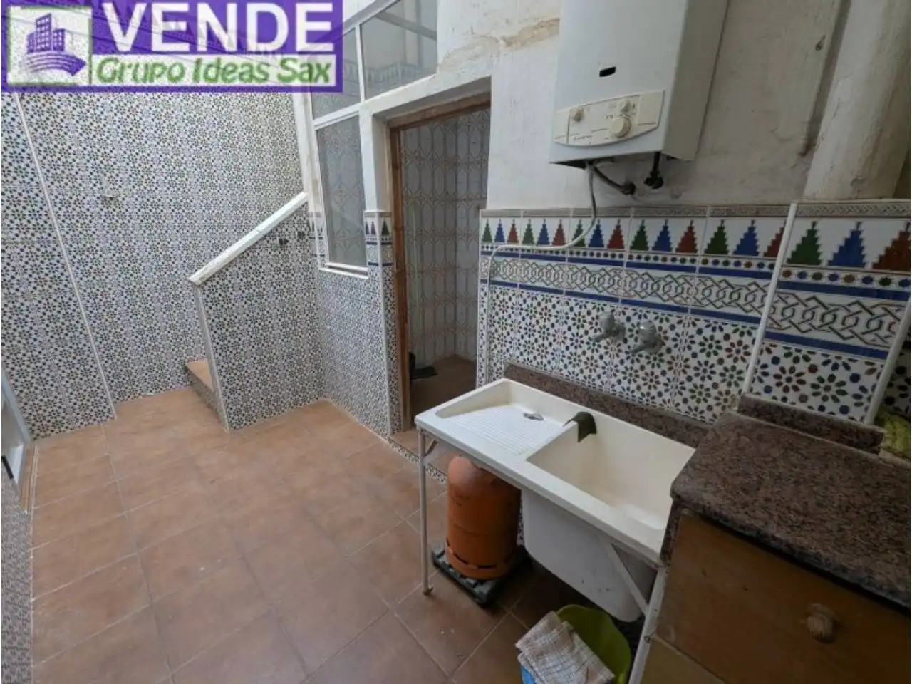 Flat for sale in Sax