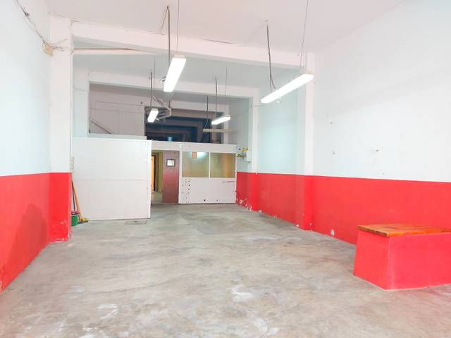 Local comercial en Venta en Calle de Daroca, 30 en Barrio de Delicias