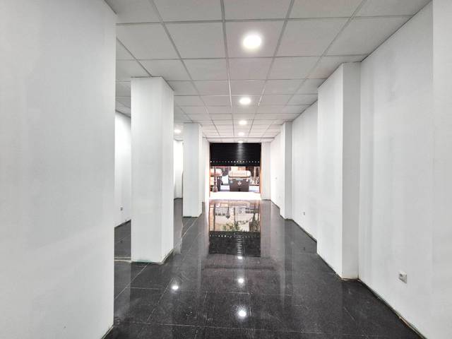 Local comercial en Alquiler en Carrer de Salamanca en Gran Via