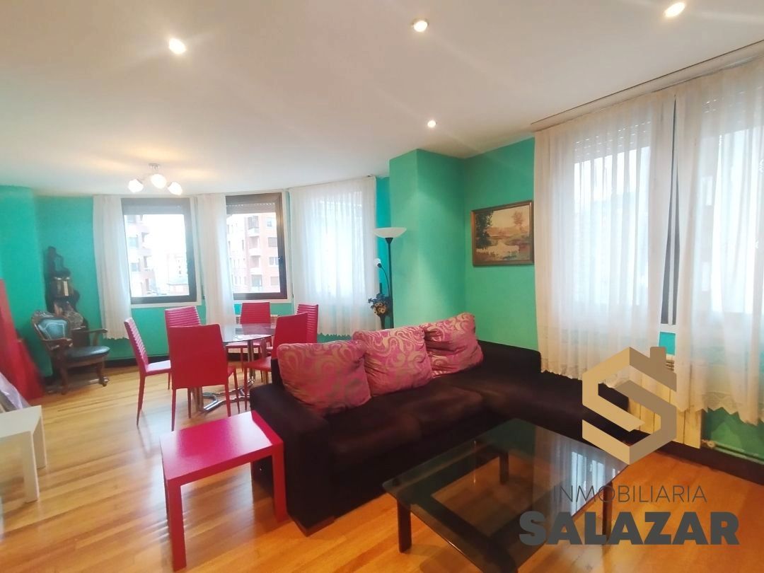 Sala d'estar de Pis en venda en Bilbao  amb Calefacció