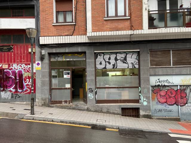 Local comercial en Alquiler en Calixto Leguina Kalea, 1 en Barrio de Uribarri