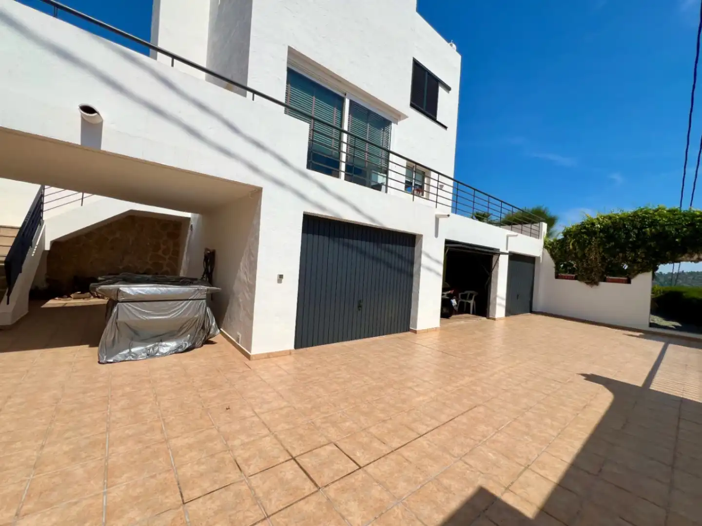 Vista exterior de Casa o xalet en venda en Pedreguer amb Aire condicionat, Calefacció i Jardí privat