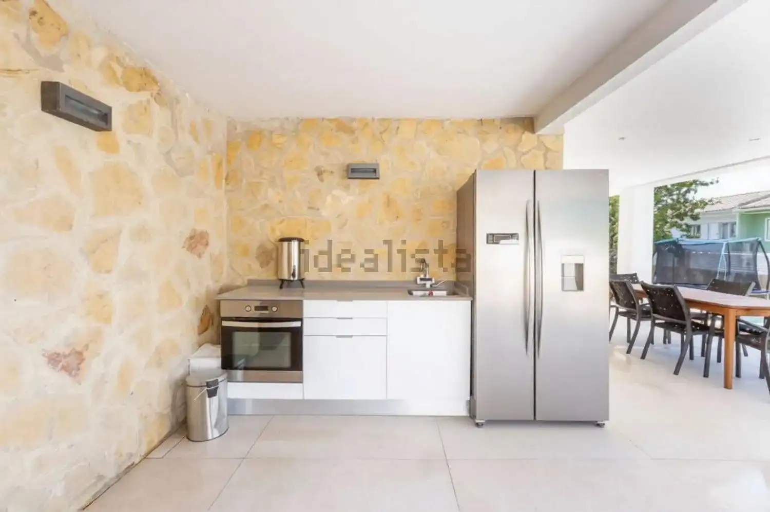 Cuina de Casa o xalet en venda en L'Eliana amb Jardí privat, Terrassa i Piscina