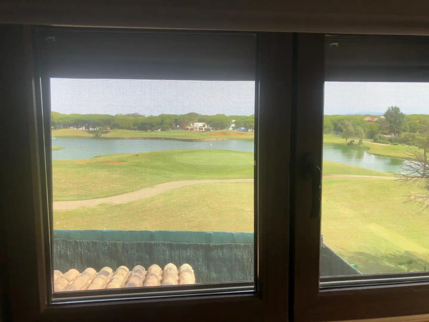 Vista exterior de Casa o xalet en venda en Chiclana de la Frontera amb Aire condicionat, Calefacció i Jardí privat