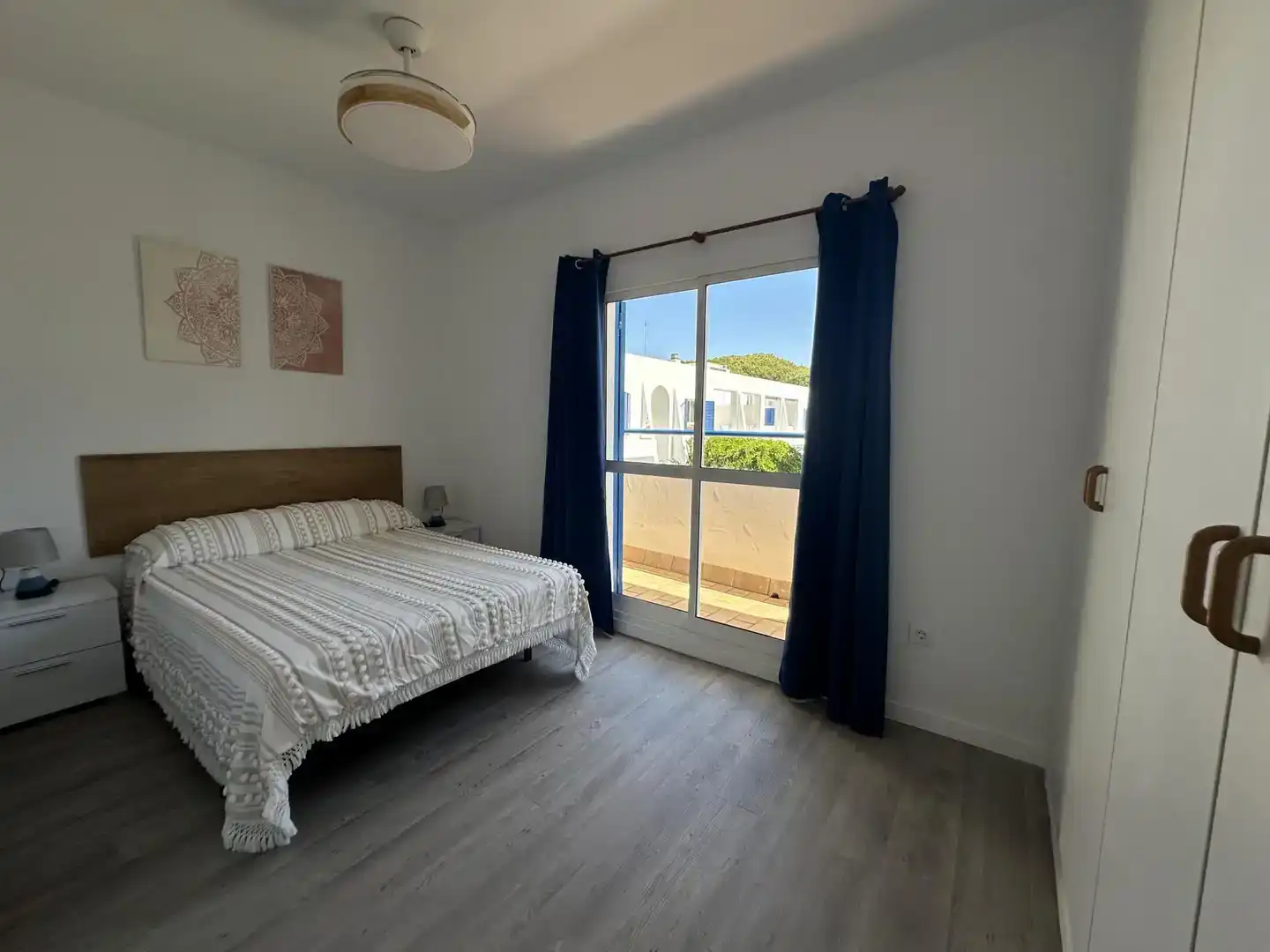 Schlafzimmer von Maisonette zur Miete in Chiclana de la Frontera mit Schwimmbad und Balkon