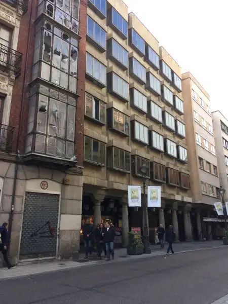 Oficina amb ascensor de lloguer a Centro