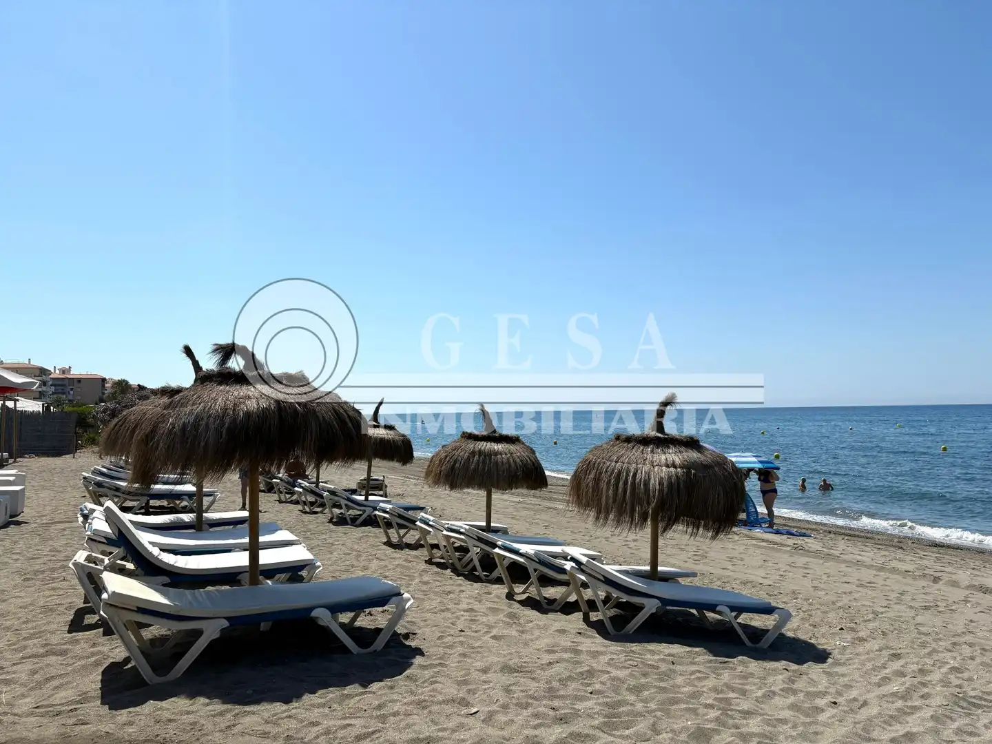 Pis amb piscina en venda a Urbanización Santa Rosa