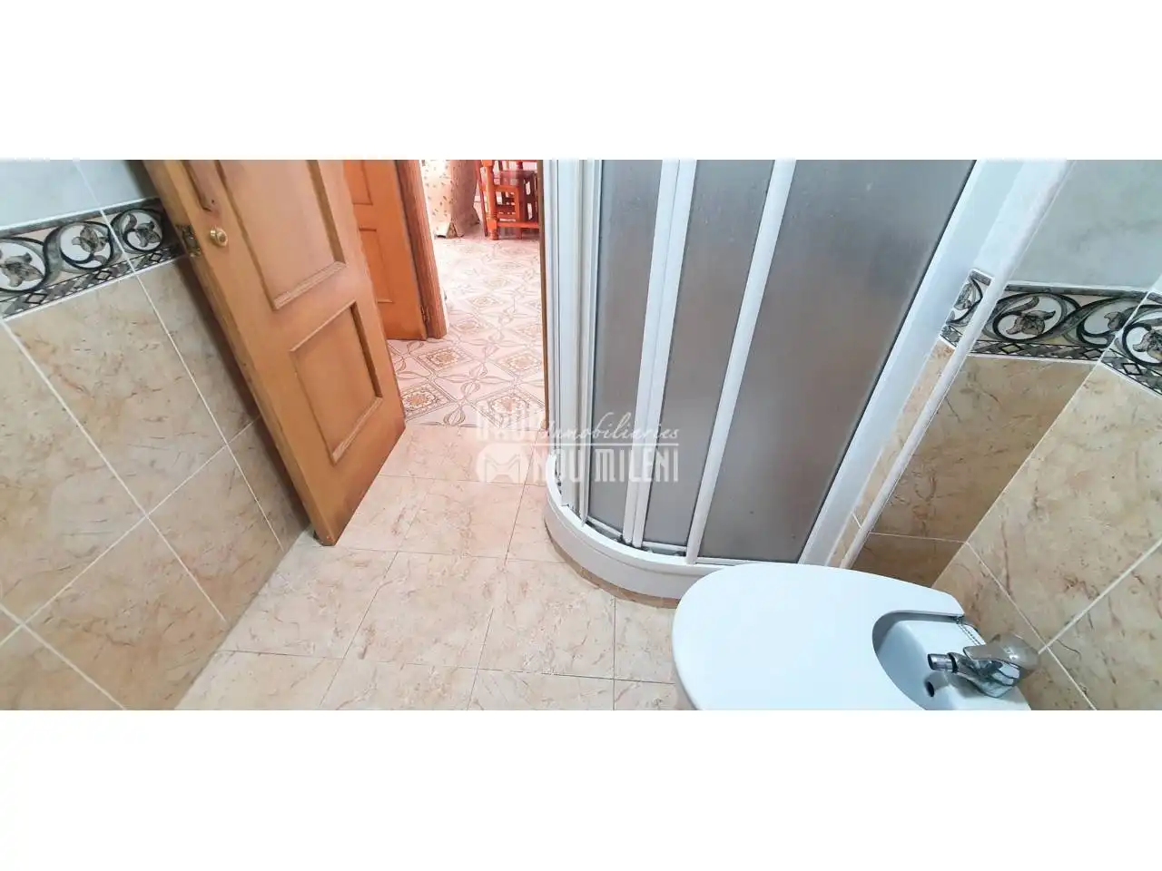 Bathroom of Apartments for rent in Valencia  with Air Conditioner, Heating and Terrace