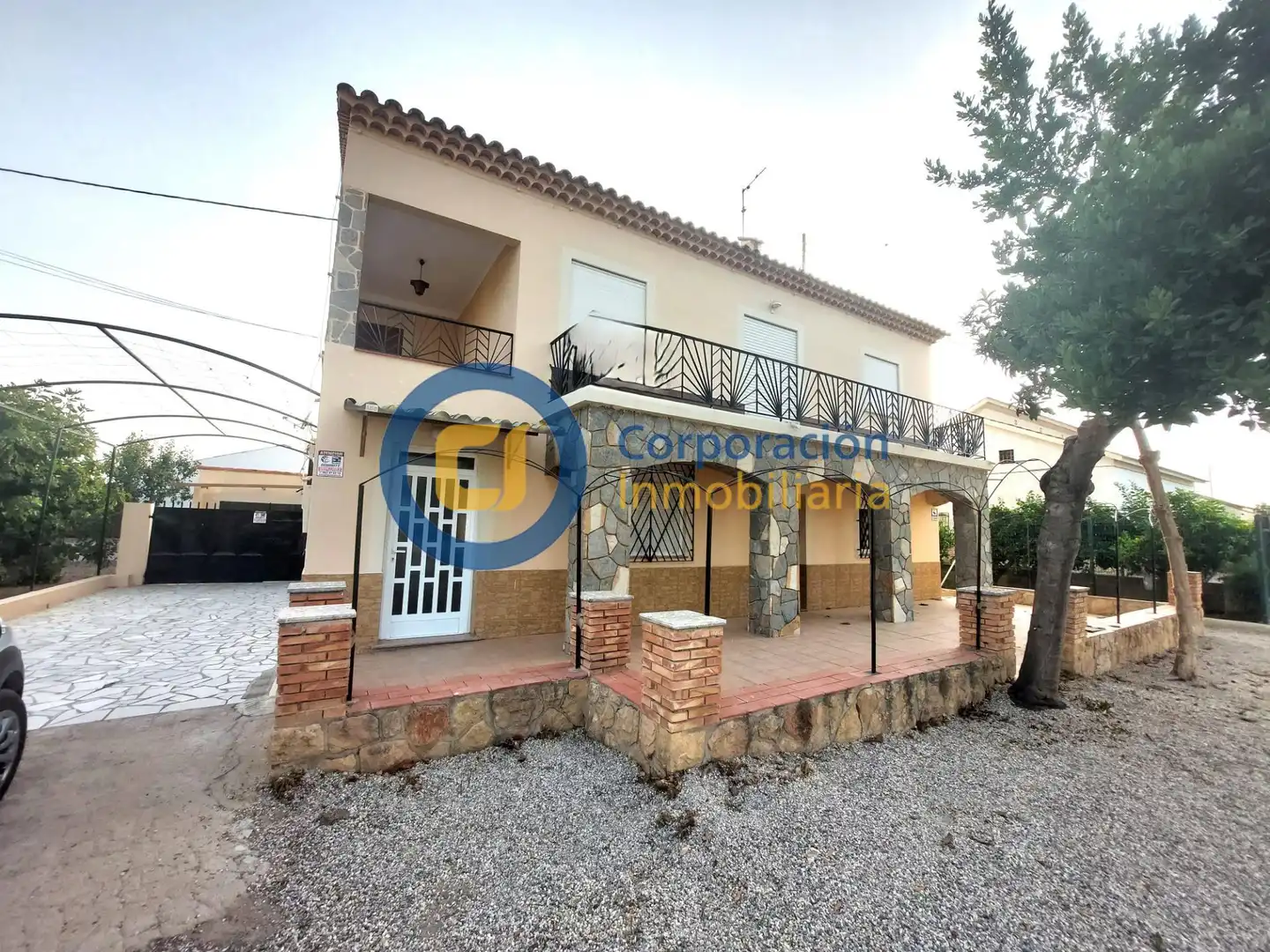 Vista exterior de Casa o xalet en venda en Lorca amb Traster, Moblat i Balcó