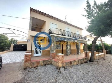 Casa amb balcó en venda a Pedanías Centro