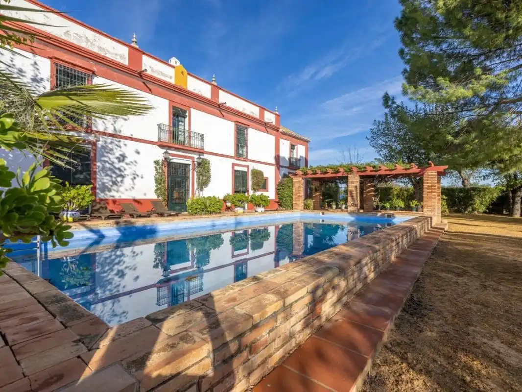 Casa rústica amb piscina en venda a Ctra. de Guadajoz