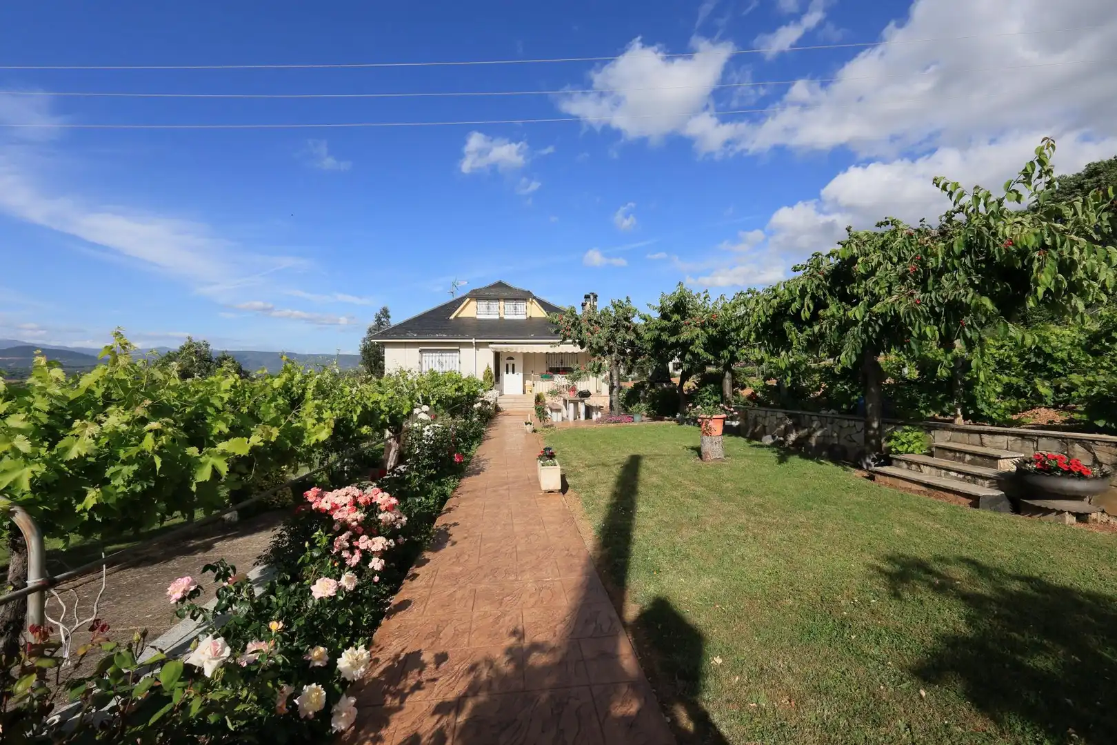 Jardín de Finca rústica en venta en Castropodame con Calefacción y Piscina