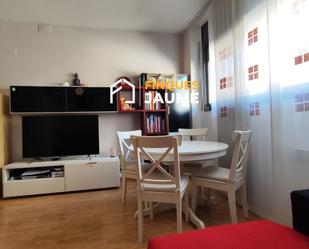 Sala d'estar de Pis en venda en Almenar amb Calefacció, Terrassa i Traster