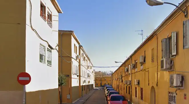 Vista exterior de Planta baja en venta en  Madrid Capital