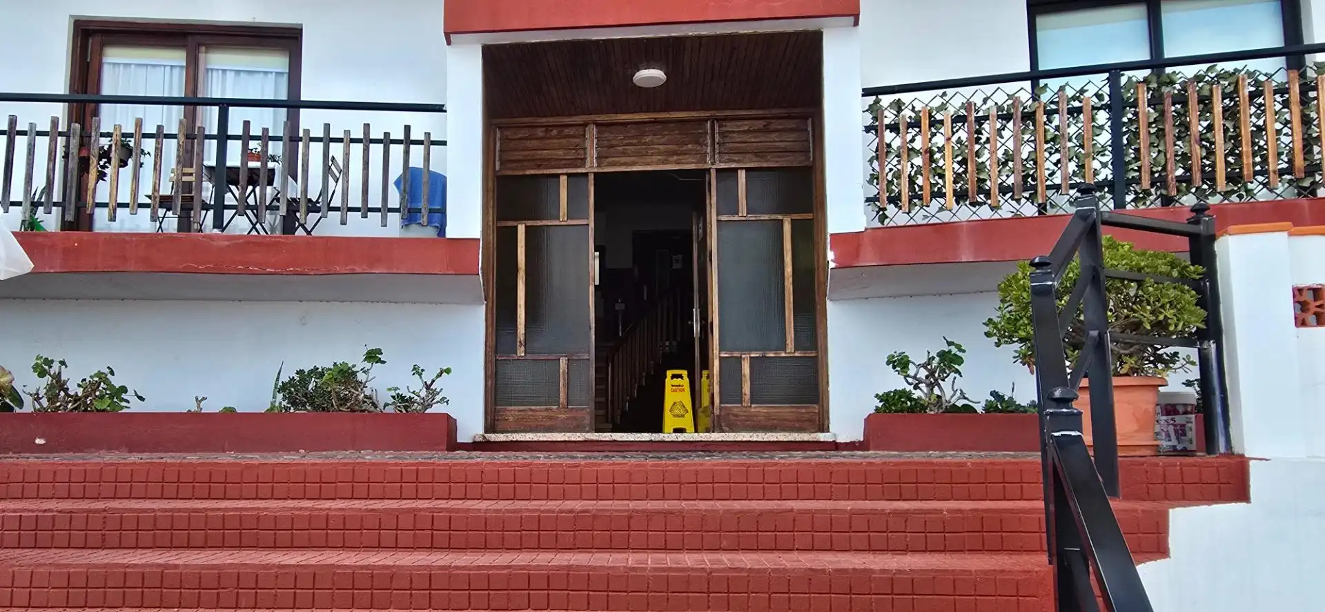 Vista exterior de Piso en venta en San Cristóbal de la Laguna con Balcón y Piscina comunitaria