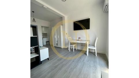 Foto 2 de Piso en venta en Calle Comte Borrell, Sant Antoni, Barcelona Capital