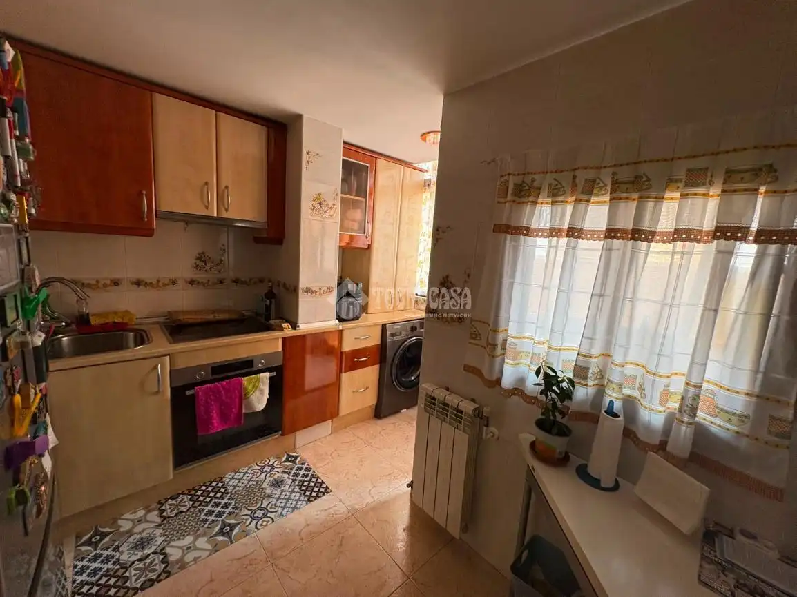 Cocina de Piso en venta en San Fernando de Henares con Aire acondicionado, Calefacción y Parquet
