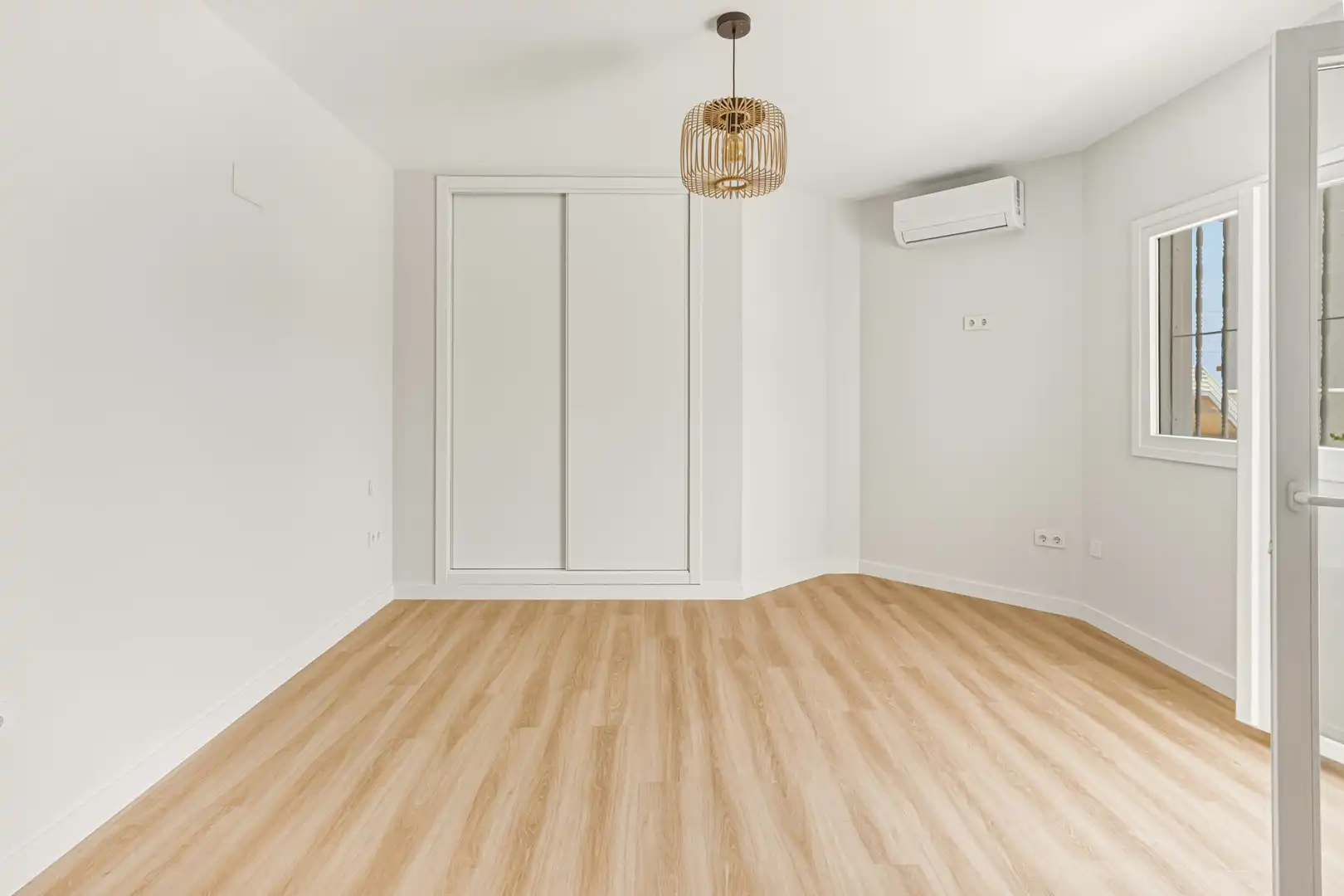 Bedroom of Ground floor for sale in Mijas  with Air Conditioner, Terrace and Swimming Pool