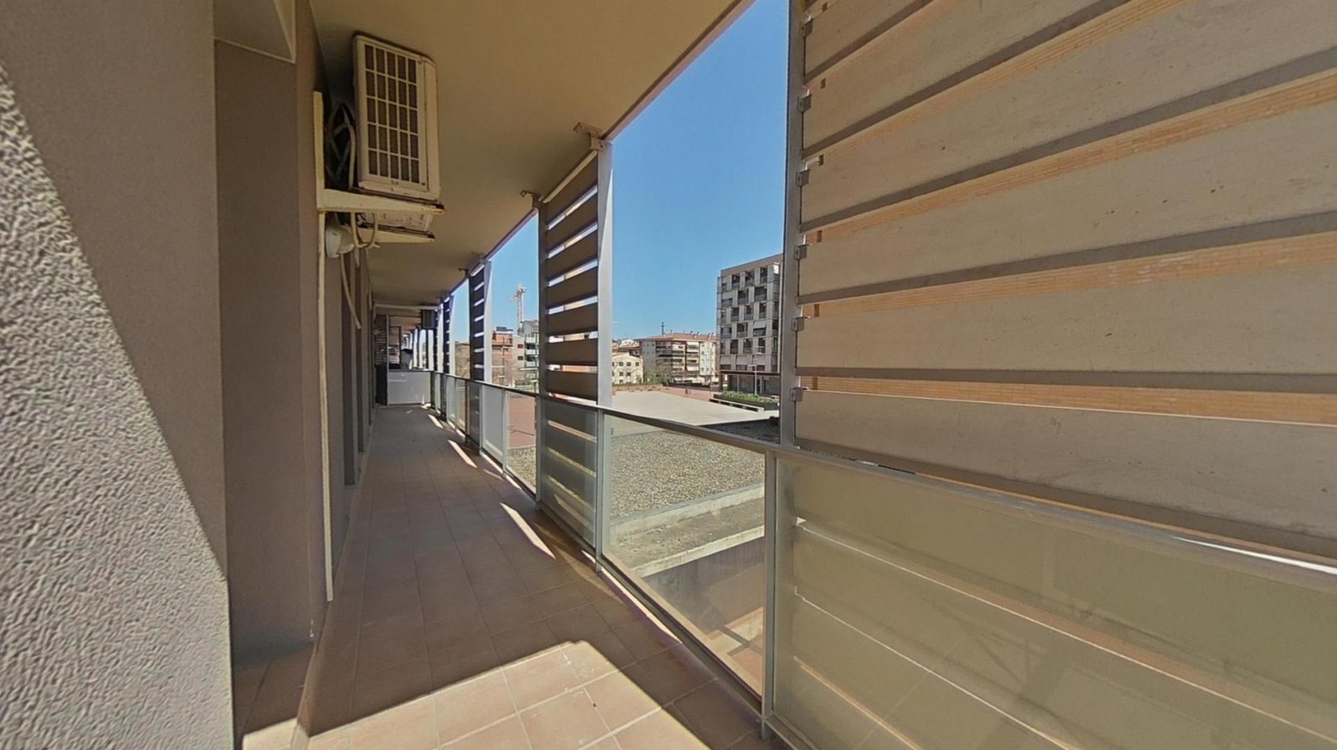 Terraza de Piso en venta en Girona Capital con Calefacción y Terraza