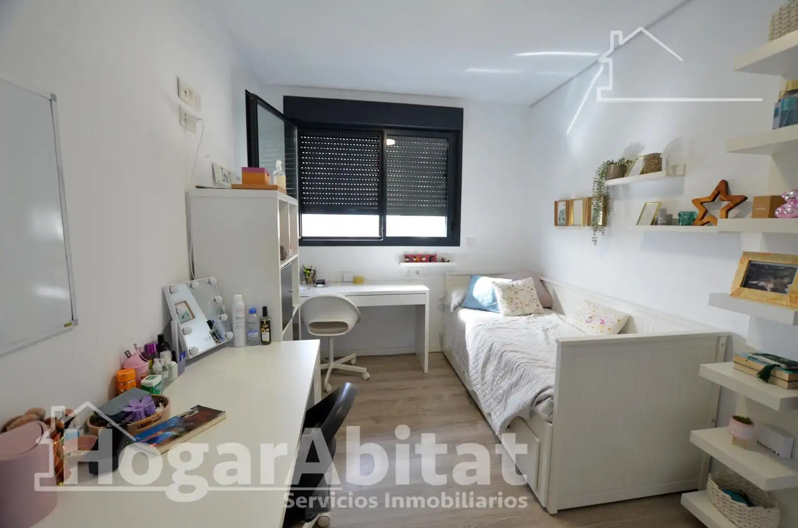 Habitación de Piso en venta en Alicante / Alacant con Aire acondicionado, Calefacción y Jardín privado