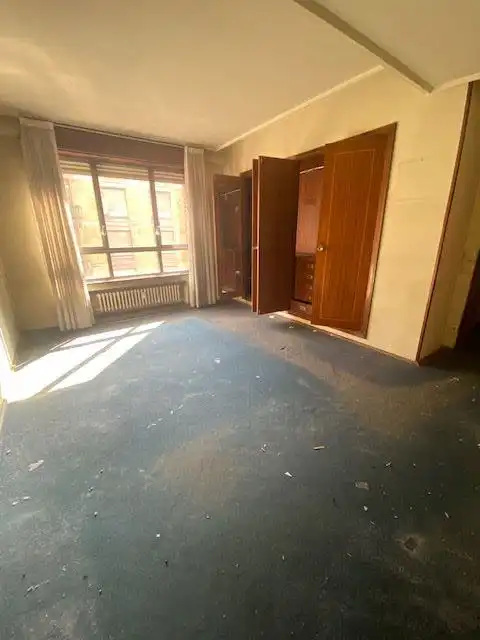 Habitación de Piso en venta en Oviedo  con Calefacción, Terraza y Trastero